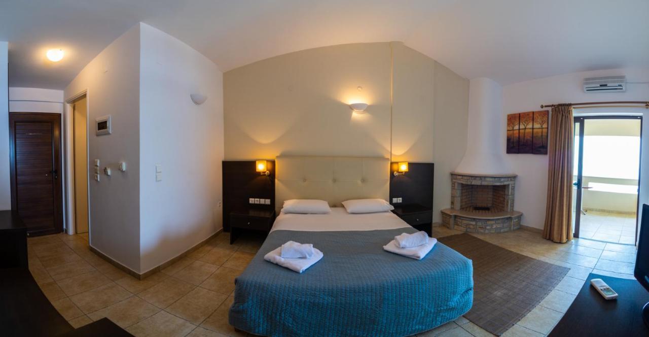 Casa Laios Hotel Paralia Chiliadou Екстериор снимка